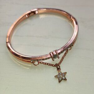 Vintage Red Gold Metal Cuff Bracelet w Star Pendant Academia Old rhinestones